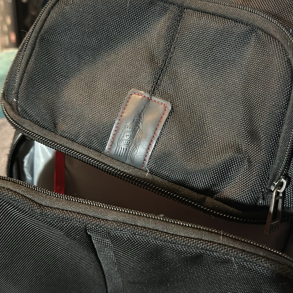 London fog backpack - Picture 2 of 9